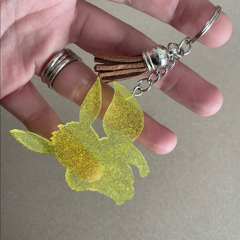 🎉🎉HP🎉🎉 Handmade Pokémon- Eevee Keychain - Picture 2 of 6